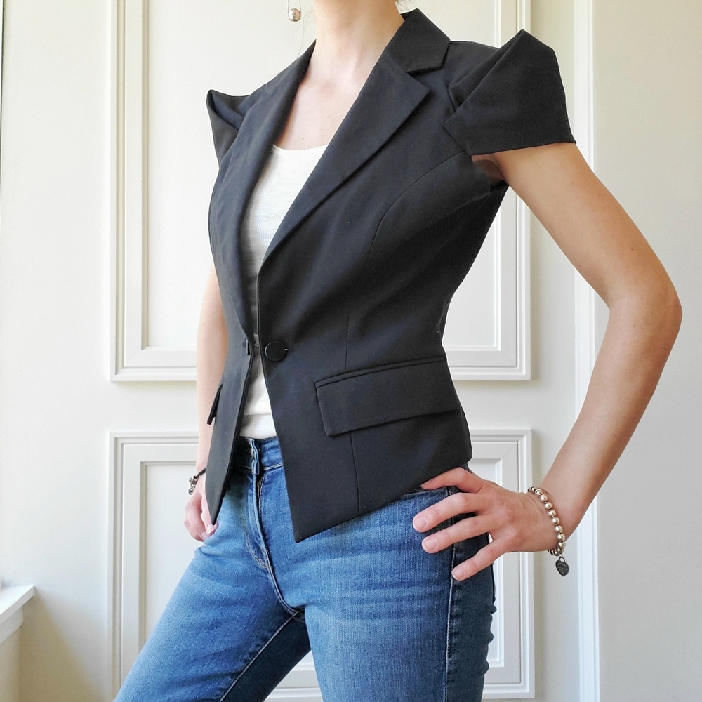 Structured sleeve cups by Snob